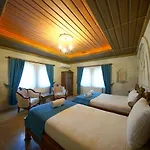 Shoestring Stone House Otel