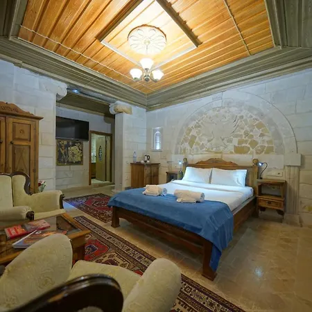 Shoestring Stone House Hotel 3*