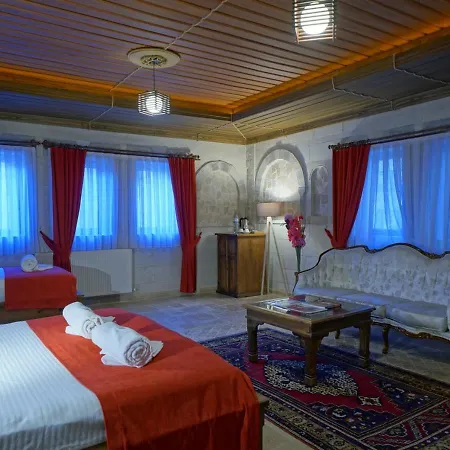 Hotel Shoestring Stone House