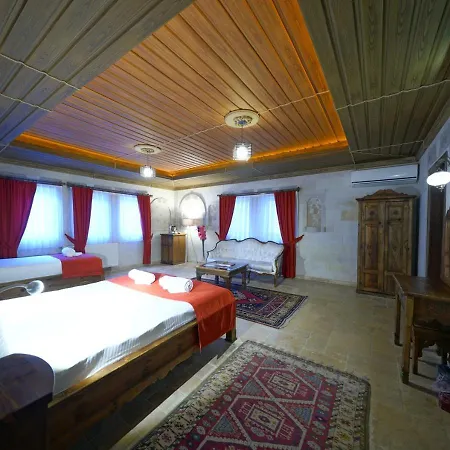 Hotel Shoestring Stone House 3*