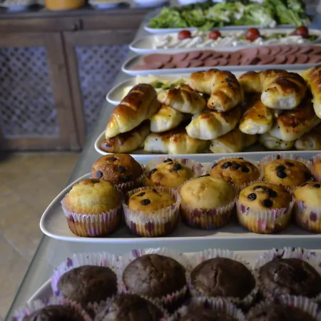 Shoestring Stone House Otel 3*