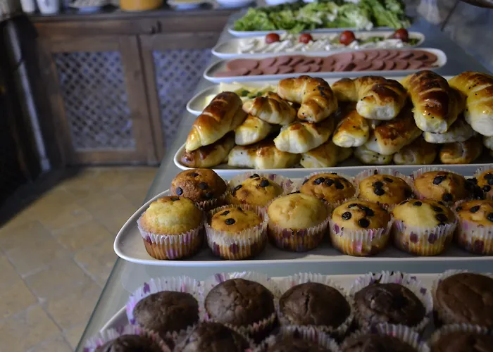 Shoestring Stone House Otel 3*