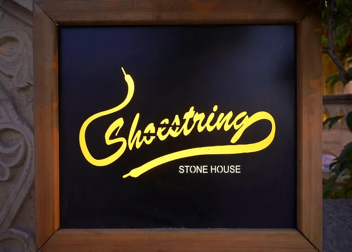 Otel Shoestring Stone House 3*